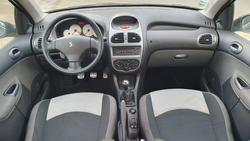 PEUGEOT 206  2008