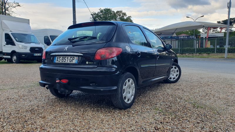 PEUGEOT 206  2008