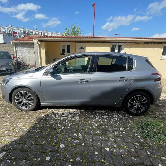 PEUGEOT 308 2015