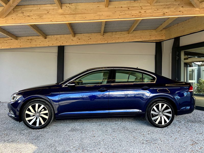 VOLKSWAGEN PASSAT  2019