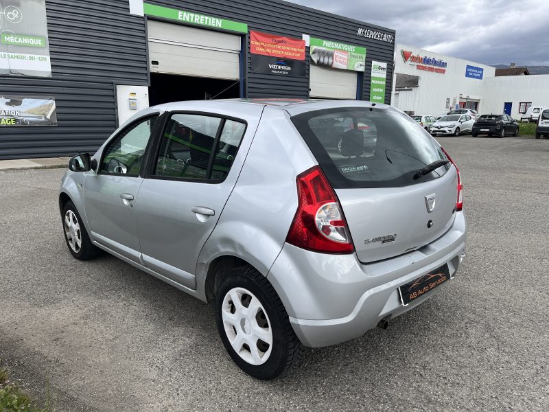 DACIA SANDERO 2008