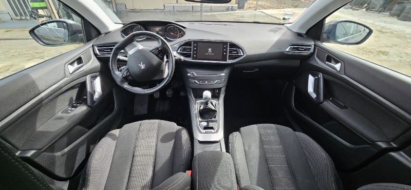 PEUGEOT 308 II 