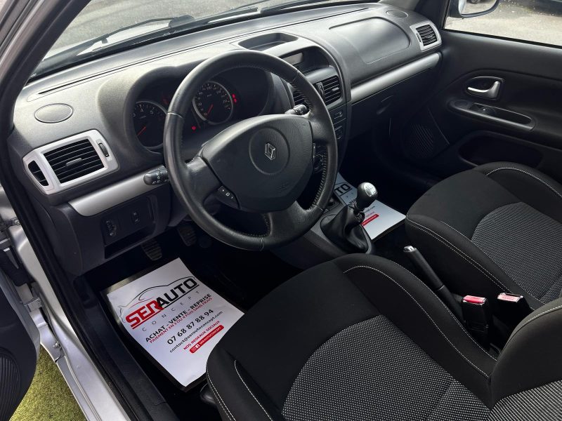 RENAULT CLIO II 2013