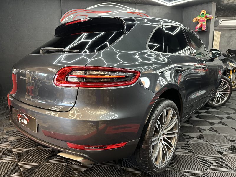 PORSCHE MACAN 2016