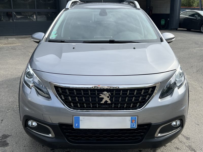 PEUGEOT 2008 PHASE 2 SIGNATURE 1.2 110 Cv PREMIERE MAIN / 2.463 Kms APPLE & ANDROID - GARANTIE 1 AN