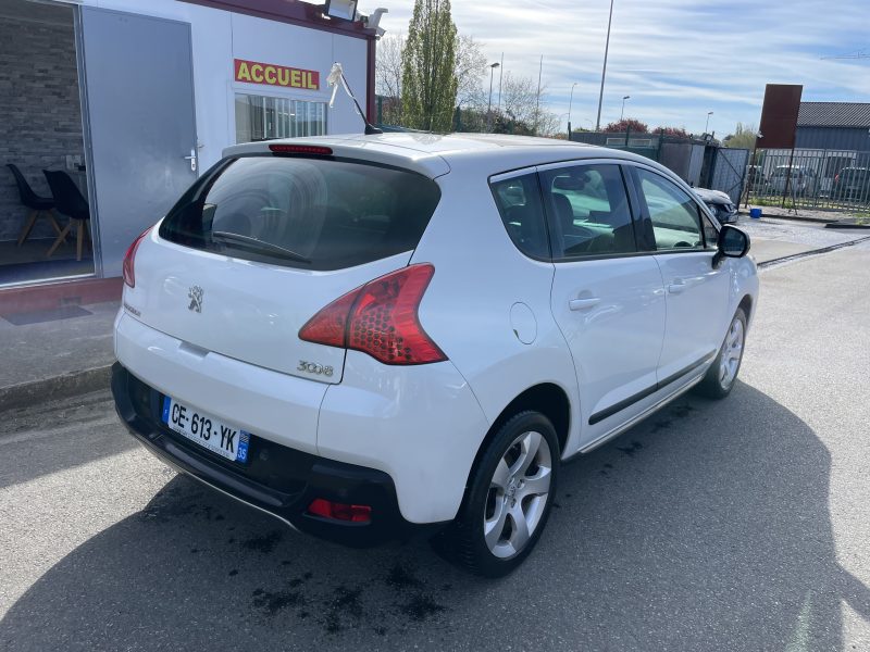 PEUGEOT 3008 2012