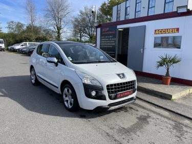 PEUGEOT 3008 2012