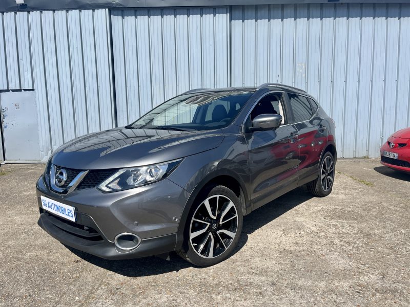 NISSAN QASHQAI 2015