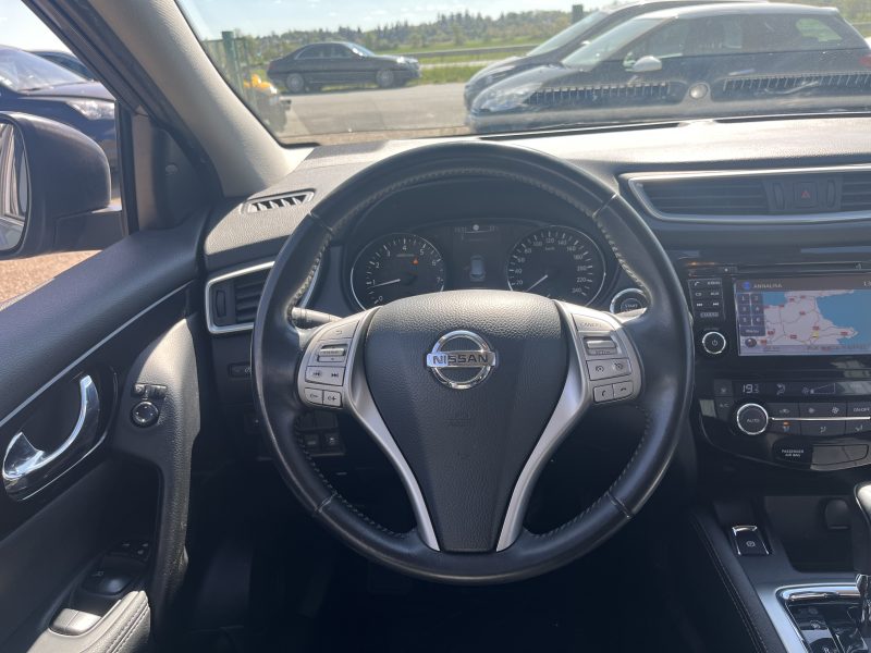 NISSAN QASHQAI 2015