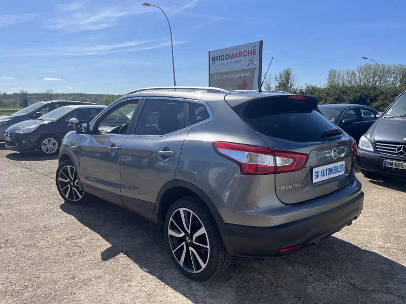 NISSAN QASHQAI 2015