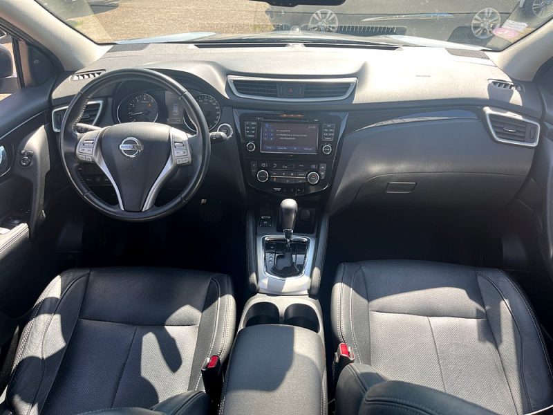 NISSAN QASHQAI 2015