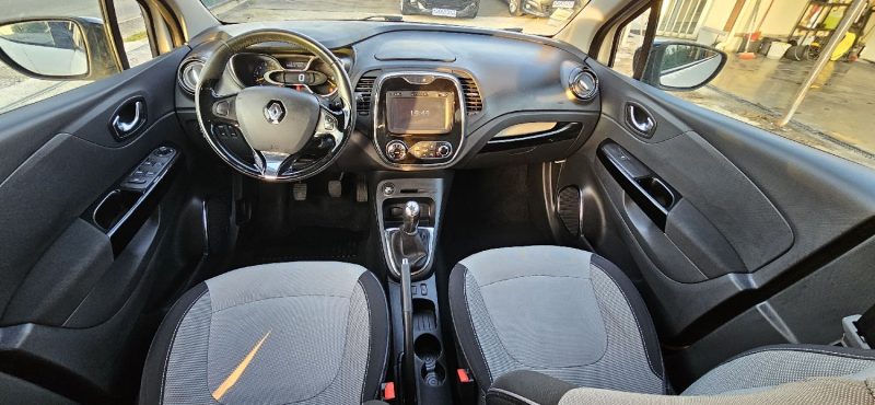 RENAULT CAPTUR II 