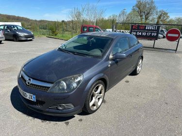 OPEL ASTRA H GTC 2008