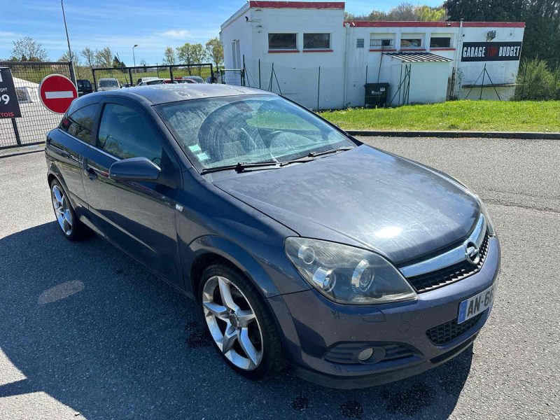 OPEL ASTRA H GTC 2008