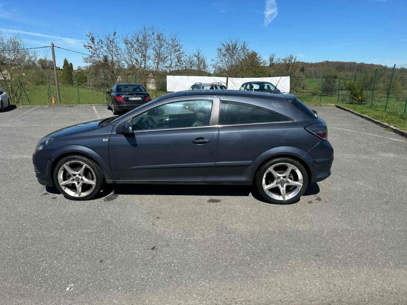 OPEL ASTRA H GTC 2008