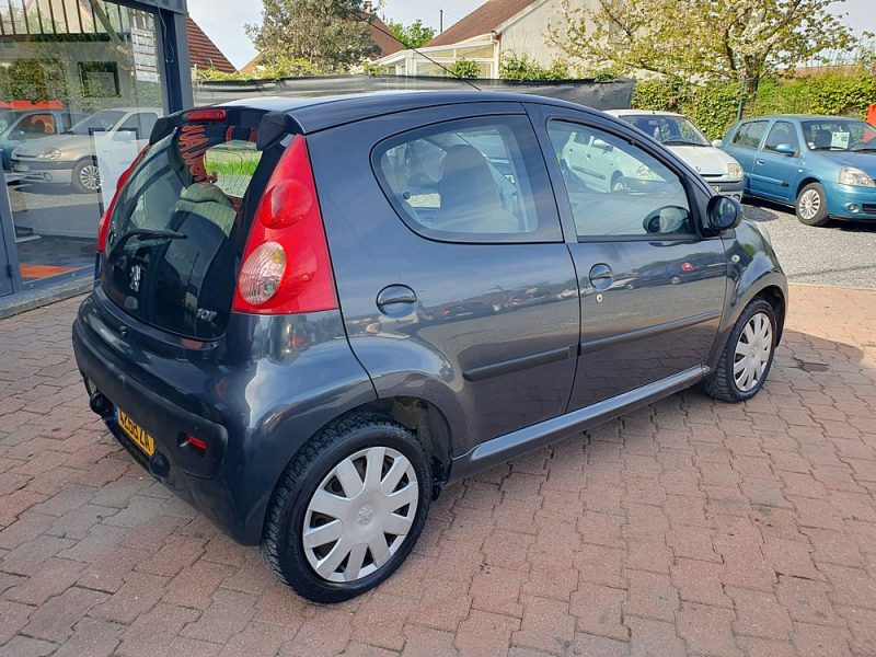 PEUGEOT 107 2007