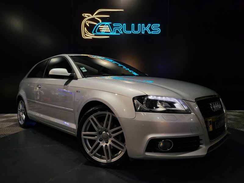 AUDI A3 2.0 TDI 140cv S-Line BVM6 / RADAR-AR/REGULATEUR DE VITESSE/XENONS