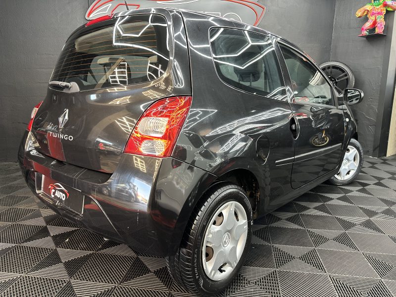 RENAULT TWINGO II 2011