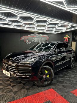 PORSCHE CAYENNE 2021