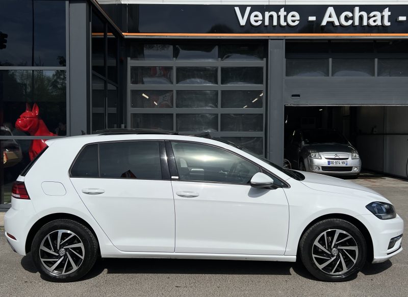 VOLKSWAGEN GOLF 7 VII PHASE 2 CONNECT 1.0 TSI 115 Cv TOIT OUVRANT / APPLE & ANDROID - GARANTIE 1 AN