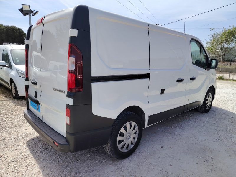 RENAULT TRAFIC III Camionnette 2020