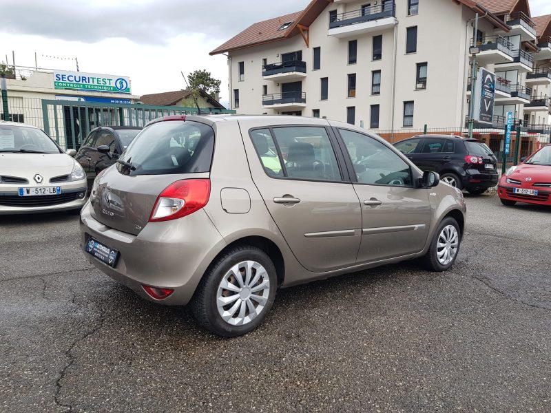 RENAULT CLIO III 1.2 TCe 100CV TOMTOM