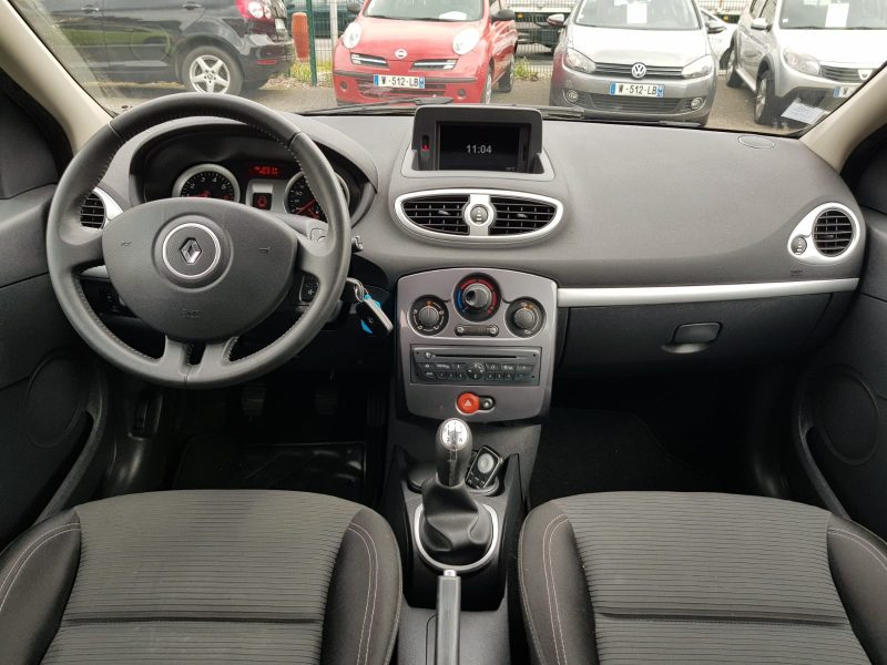 RENAULT CLIO III 1.2 TCe 100CV TOMTOM