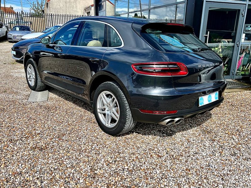 PORSCHE MACAN 2016