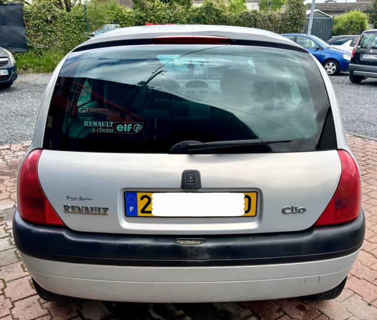 RENAULT CLIO II 2001