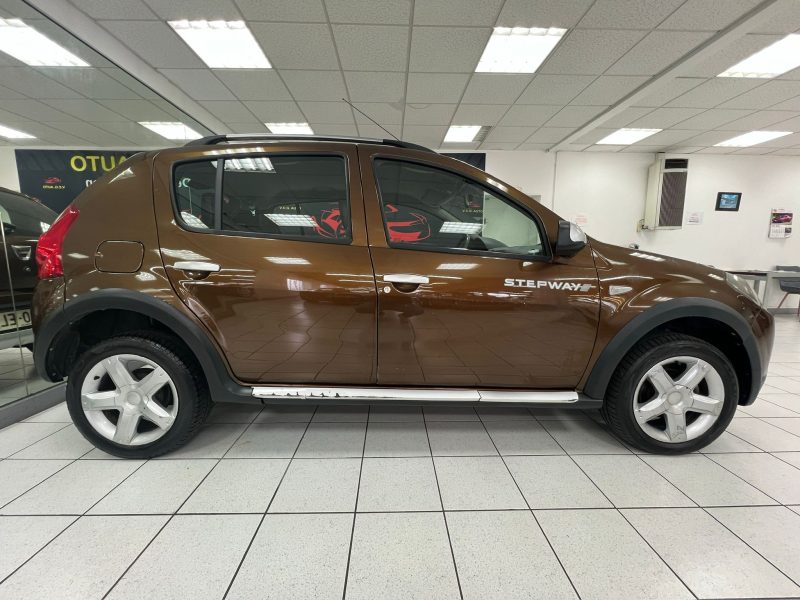 DACIA SANDERO II 1.6 16V 105cv BIOETHANOL STEPWAY