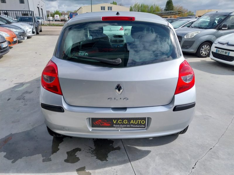 RENAULT CLIO III 1.2 16V 75 Expression