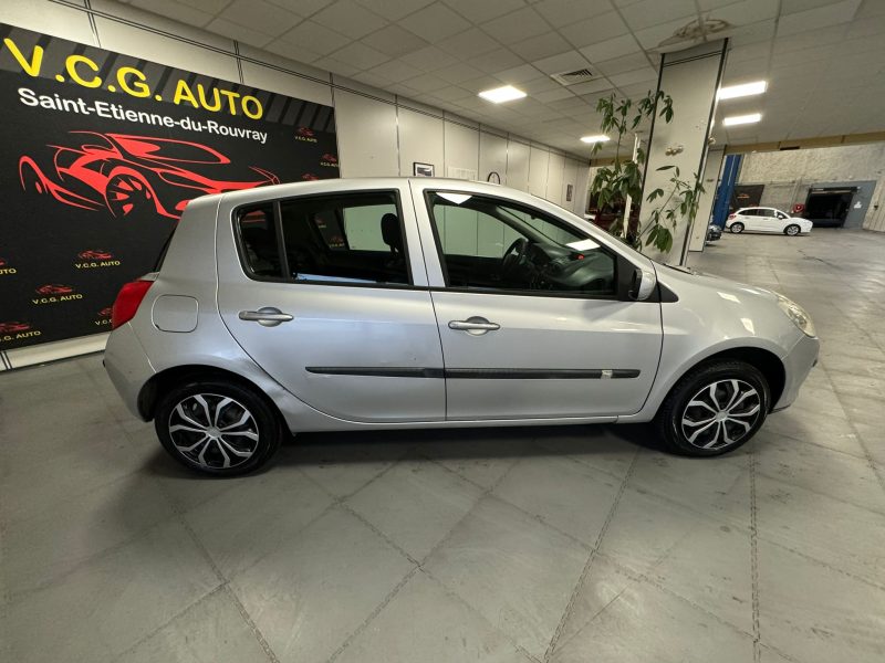 RENAULT CLIO III 1.2 16V 75 Expression