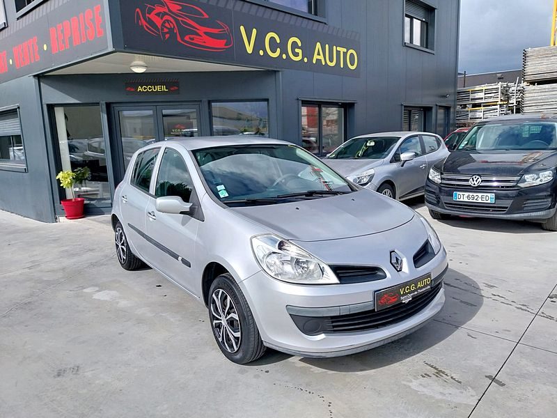 RENAULT CLIO III 1.2 16V 75 Expression