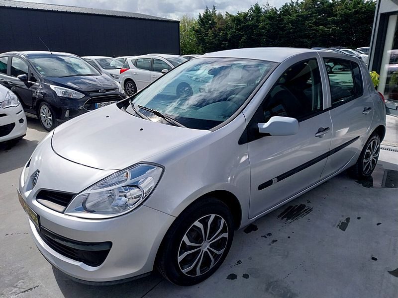 RENAULT CLIO III 1.2 16V 75 Expression