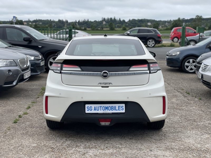 OPEL AMPERA 2012