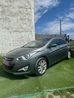 HYUNDAI I40 2012