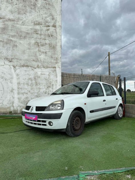 RENAULT CLIO II 2001