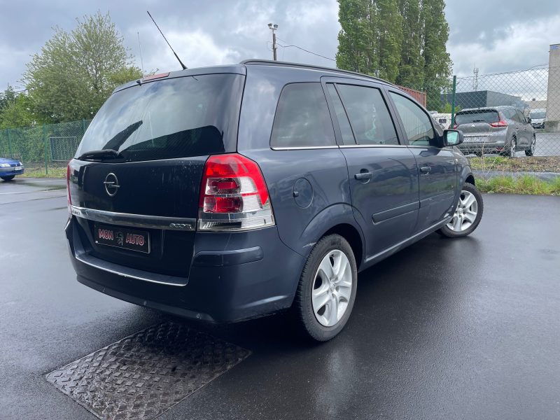 OPEL ZAFIRA 2011