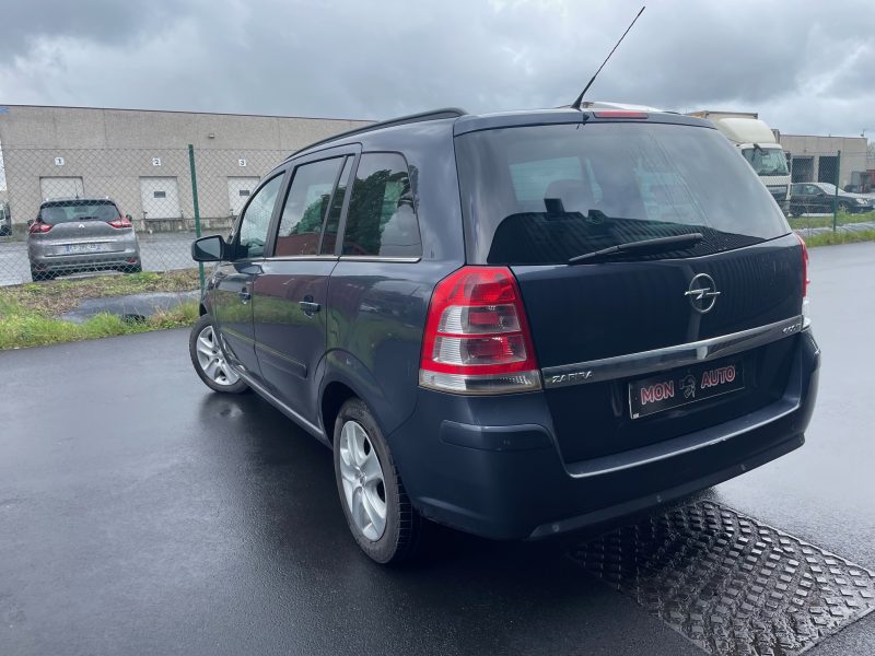 OPEL ZAFIRA 2011