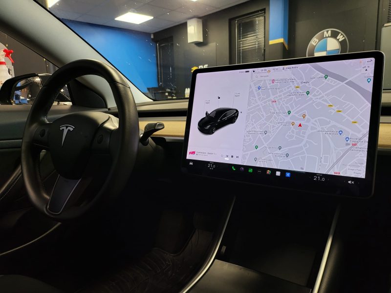 TESLA MODEL 3 STANDARS RANGE PLUS 