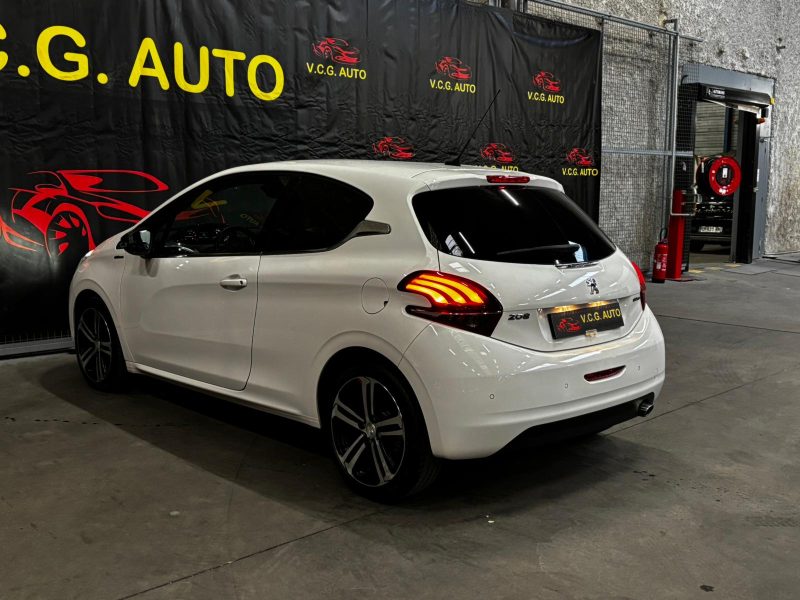 PEUGEOT 208 1.2 Puretech 110 GT Line