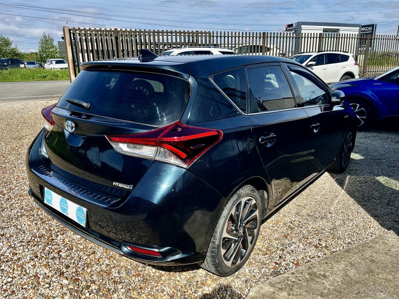 TOYOTA AURIS HSD TECHNOLINE 2017