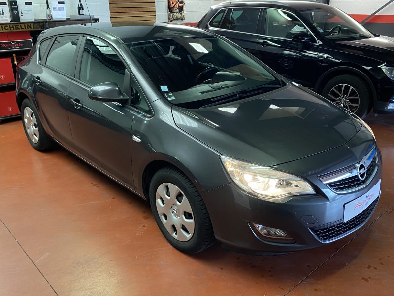 OPEL ASTRA J 2013