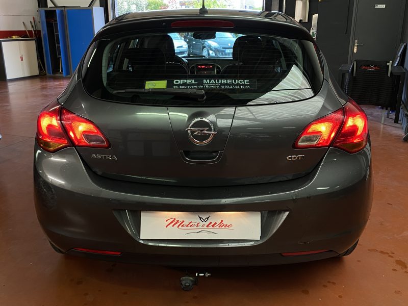 OPEL ASTRA J 2013