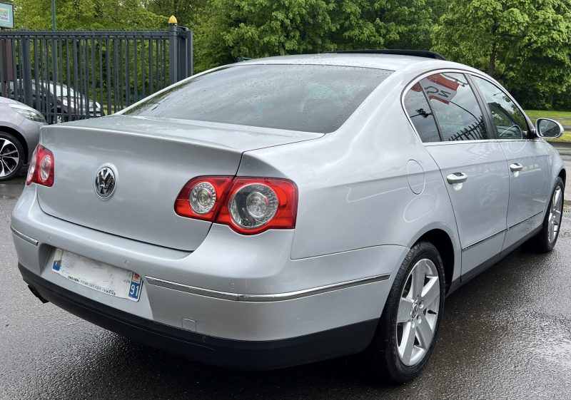 VOLKSWAGEN PASSAT B6 VI 2.0 TDI 110 Cv TOIT OUVRANT GPS / 97 500 Kms CRIT AIR 2 - GARANTIE 1 AN