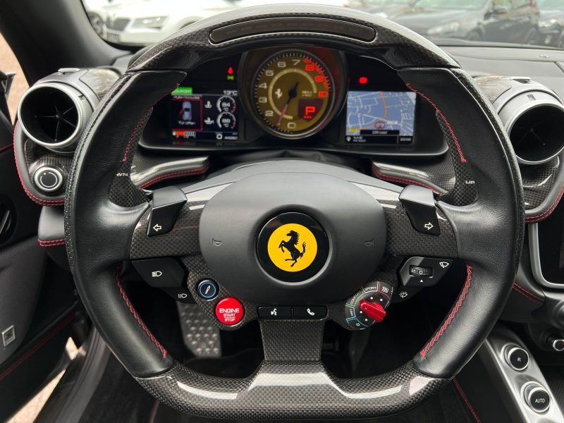 FERRARI GTC4Lusso 3.9 V8 T 611 DCT*JBL*PANO*CARBON*