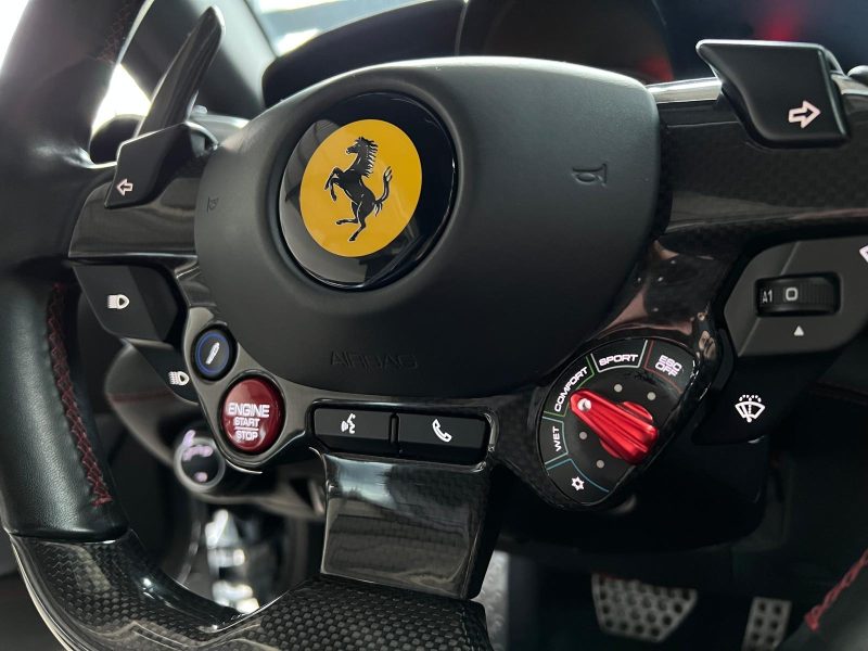 FERRARI GTC4Lusso 3.9 V8 T 611 DCT*JBL*PANO*CARBON*