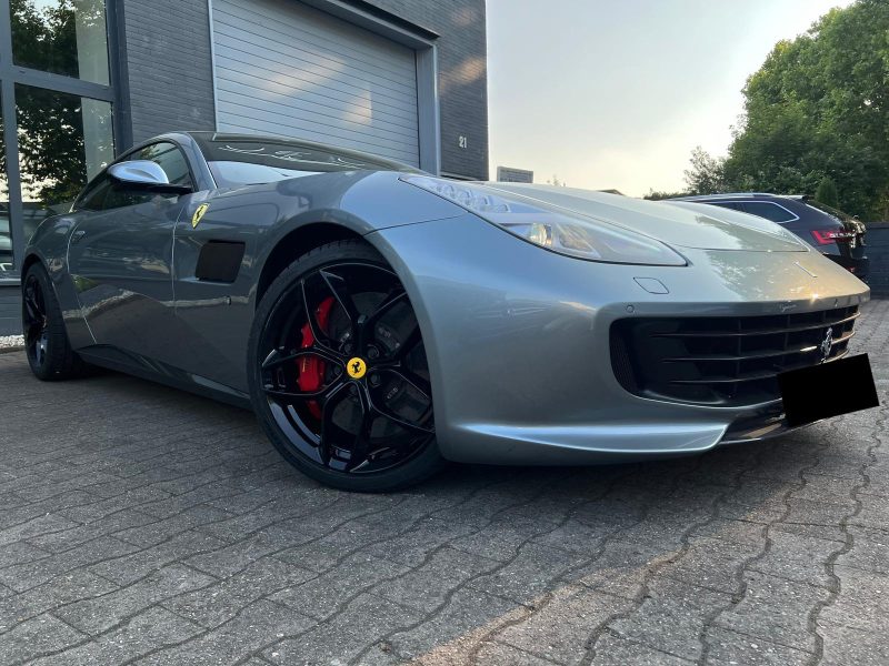 FERRARI GTC4Lusso 3.9 V8 T 611 DCT*JBL*PANO*CARBON*