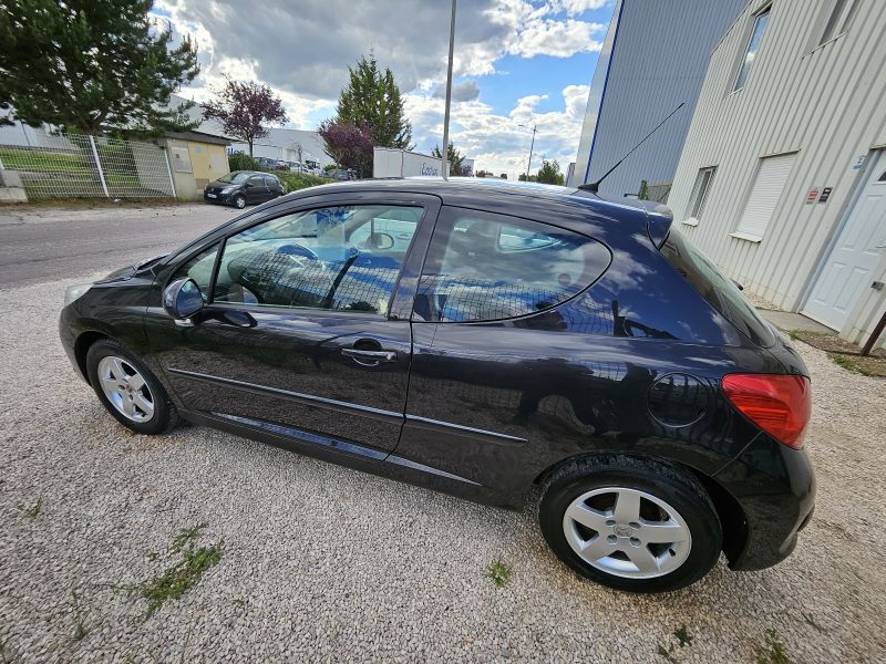 PEUGEOT 207 2006