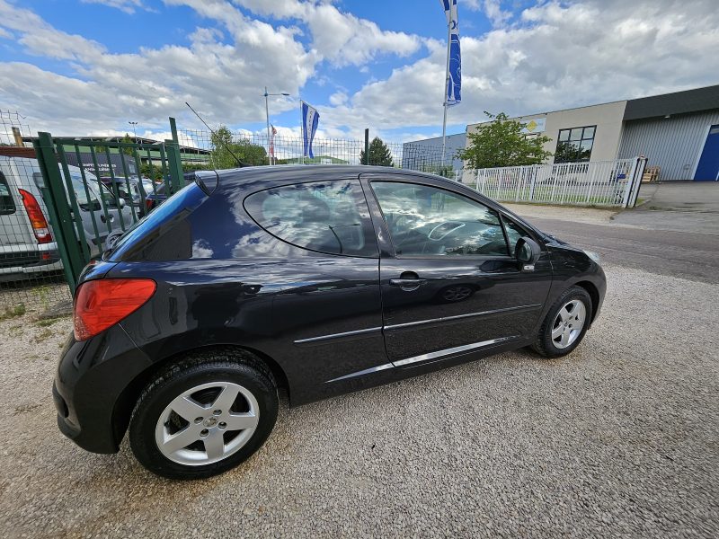 PEUGEOT 207 2006